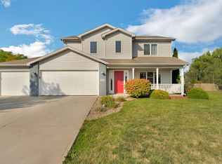 5715 Dennison Dr, Fort Wayne, IN 46835