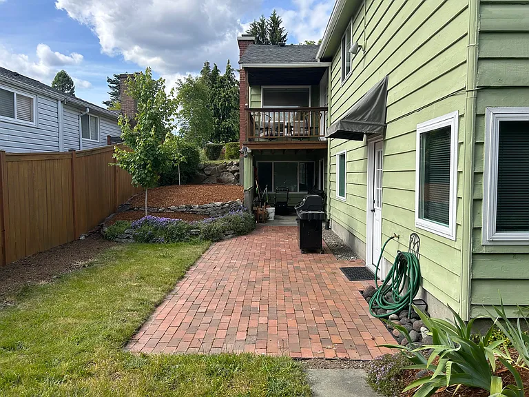 4009 NE 72nd St — Photo 35