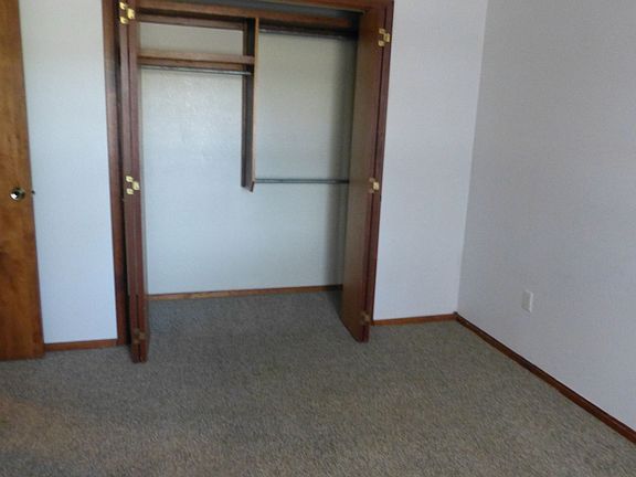 4th image of 713 Rosewood Dr