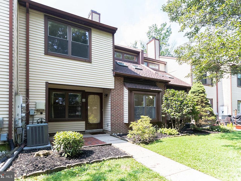 1st image of 13 Heather Ct