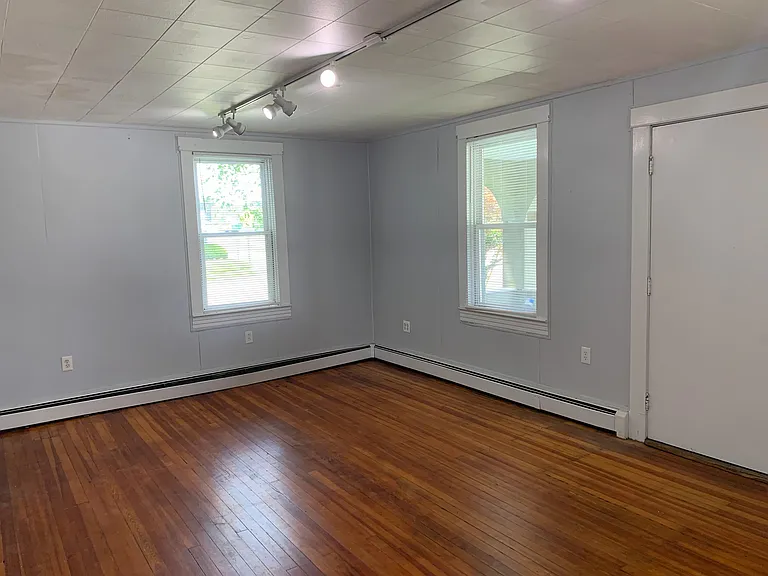 4421 Wilkens Ave — Photo 3