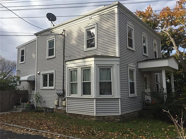 2nd image of 49 Hudson St #1