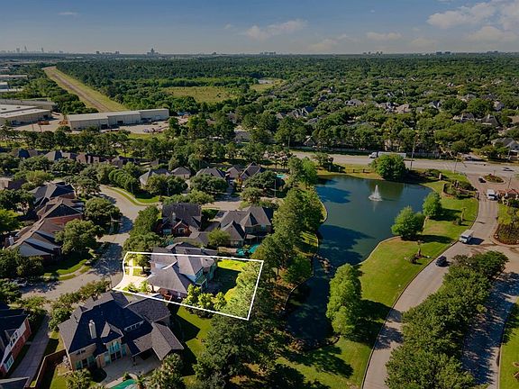 4th image of 12155 Cielio Bay Lane