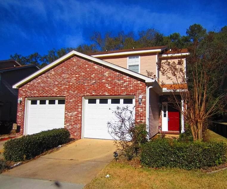 1st image of 2218 Pine Landing Ct
