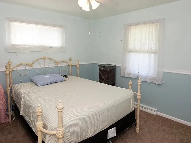 1416 Adams Cir — Photo 11