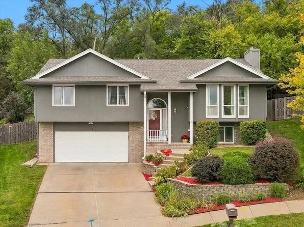 154 Woodbury Cir, Council Bluffs, IA 51503