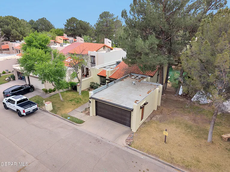 620 Lakeway Dr — Photo 58