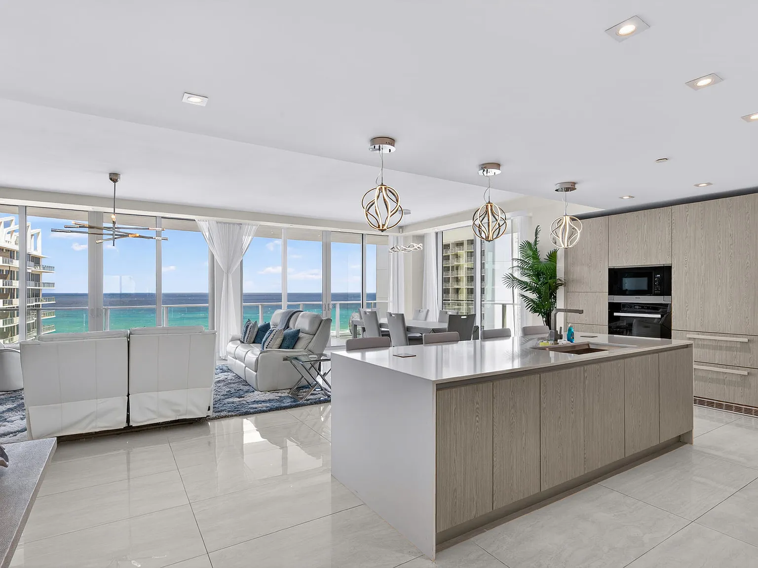 2 bed, 3.0 bath, 2525 sqft, $20,000 — Photo 4