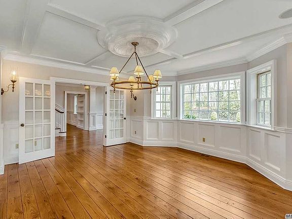 5th image of 40 Dogwood Ave