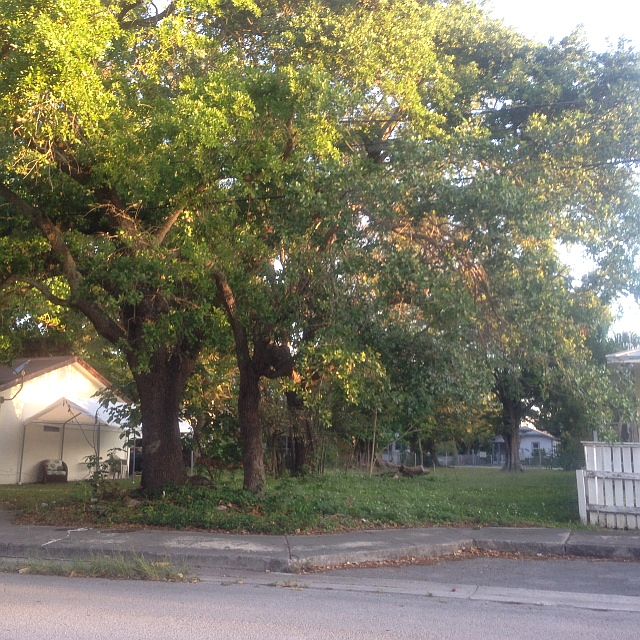 2nd image of 3667 Charles Ave