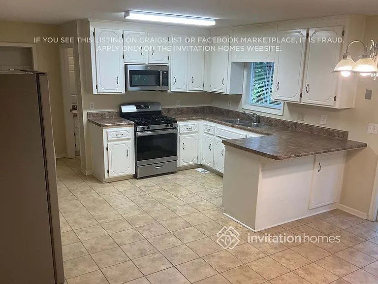 608 Caliber Ct — Photo 6