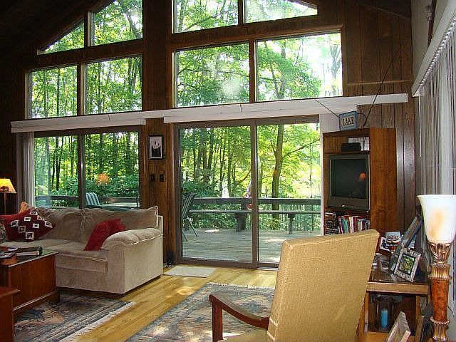 LR w floor-2-ceiling windows