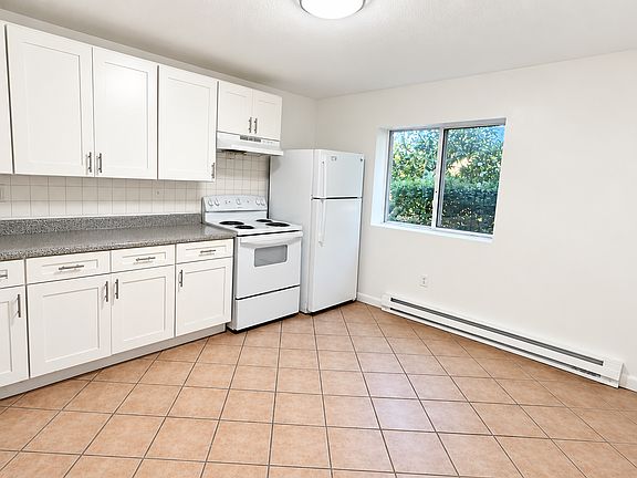 5th image of 3 Universal St APT 2