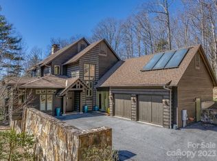 117 Prickly Briar Rd, Hendersonville, NC 28739