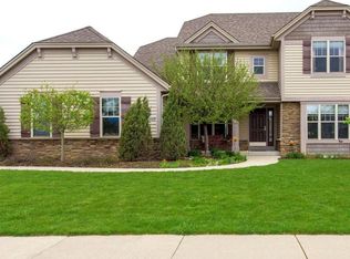 2509 Tumbleweed Cir, West Bend, WI 53095