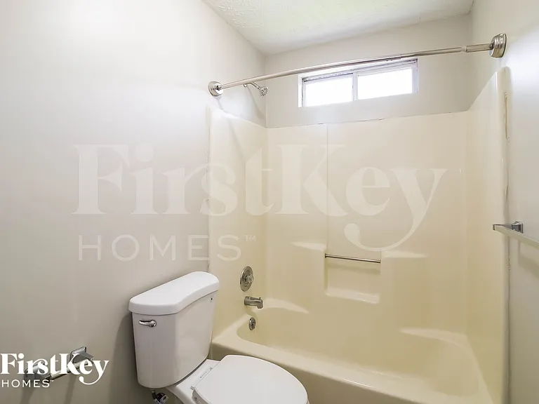 10258 Misty Ridge Dr — Photo 16
