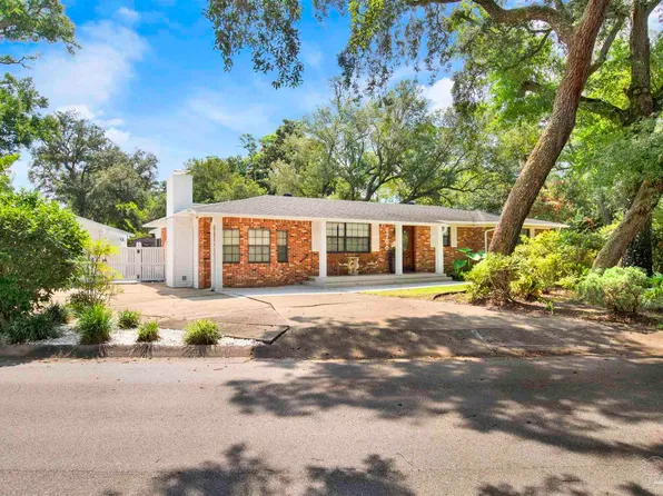 4700 Christy Dr, Pensacola, FL 32504