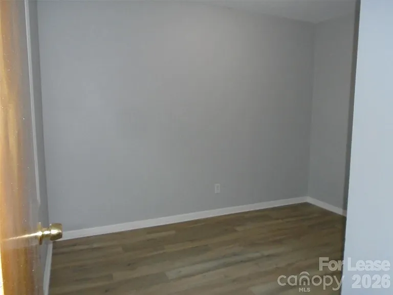 4024 Rosehaven Dr — Photo 9