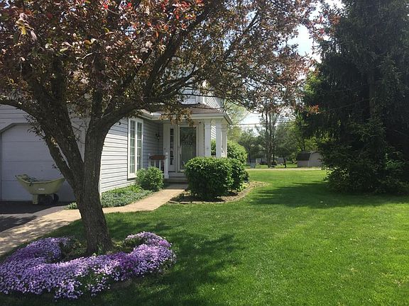 4th image of 7589 Bay Hill Dr