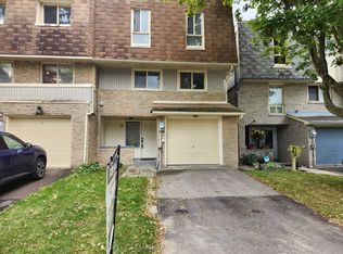 7 Poplar Cres, Aurora, ON L4G 3M4