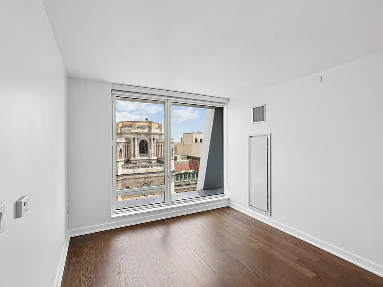 400 W 113th St #1506 — Photo 1