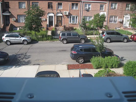 Rented by 18 REALTY | media 26