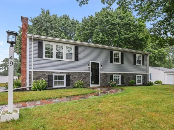 49 Charles St, North Attleboro, MA 02760
