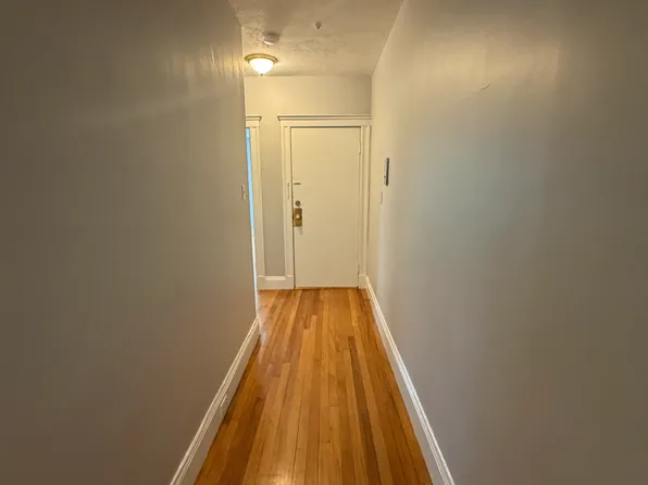 (undisclosed Address), Somerville, MA 02145