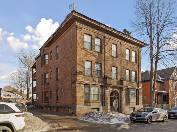 182 Kent St APT 2, Saint Paul, MN 55102