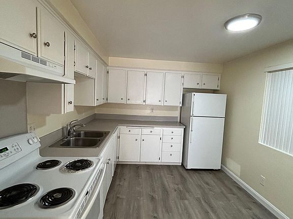 2nd image of 340 E Burke Ave APT 4