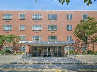 50 Green St APT 108, Brookline, MA 02446