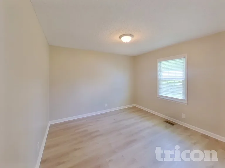 5235 W Calgary Rd — Photo 11