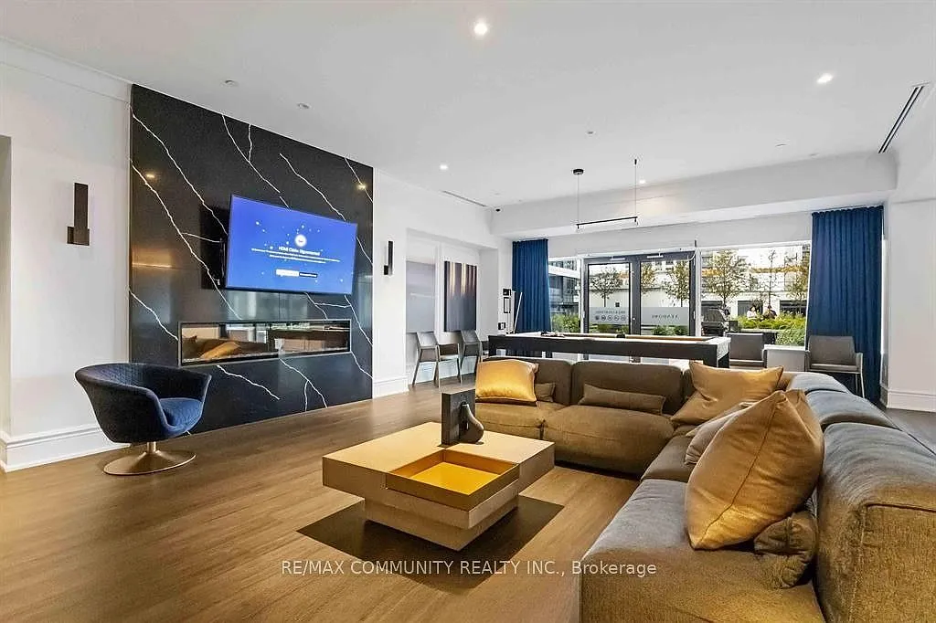 2 bed, $2,325 — Photo 3