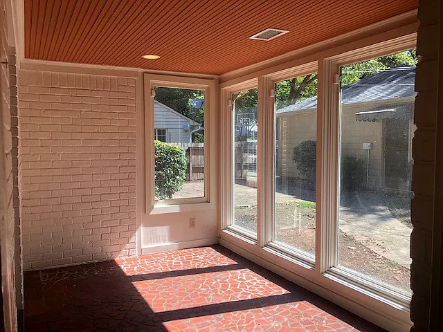190 Eastland Dr — Photo 4