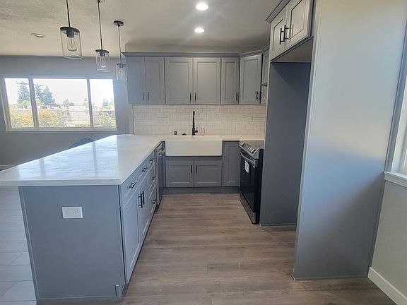 3rd image of 5615 Revelstok Dr APT 4