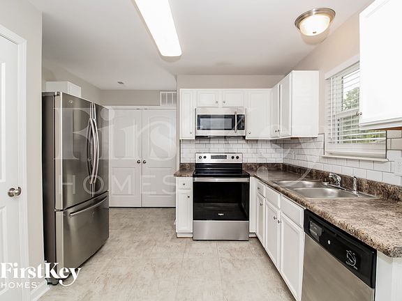 5th image of 1104 Waterlyn Dr