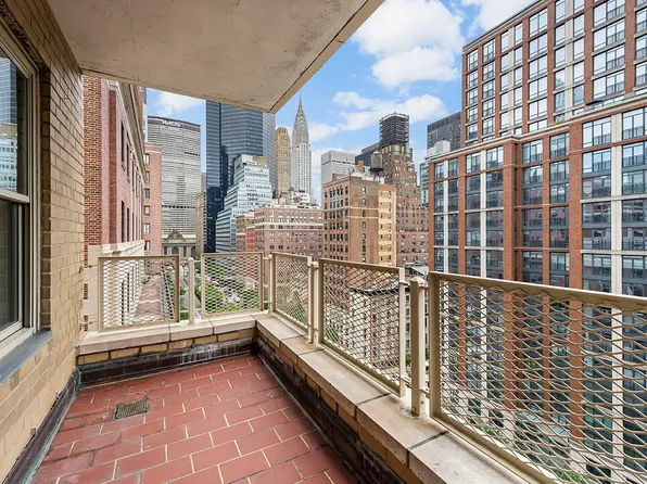 40 Park Avenue image 8 of 19