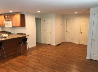 27 Boston Post Road Pl #1, Old Saybrook, CT 06475