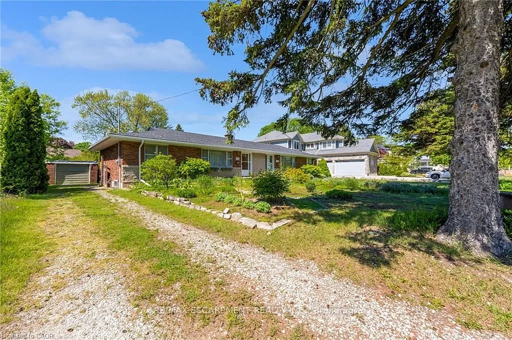 2 bed, $2,600 — Photo 2