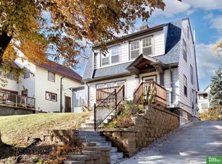 1050 S 35th Ave, Omaha, NE 68105