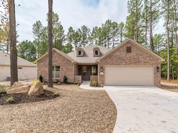 313 Maderas Dr, Hot Springs Village, AR 71909