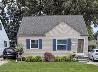 26612 Tawas St, Madison Heights, MI