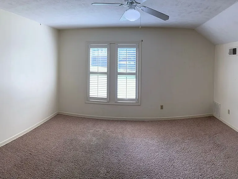 10 Foxcroft Ct — Photo 21
