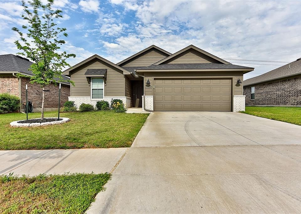 1st image of 15909 Boulderdown Dr