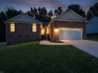 117 Brook Pine Dr, Greensboro, NC 27406