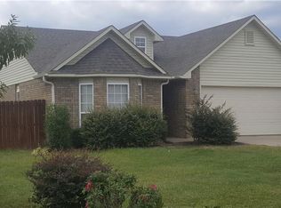 1725 Old Oaks Ln, Van Buren, AR 72956