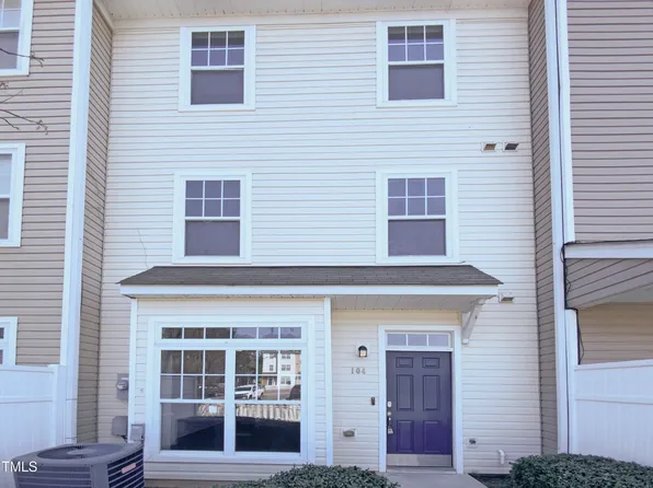 350 Gilman Ln Unit 104, Raleigh, NC 27610