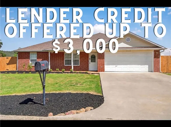 2724 Jessica Pl, Fayetteville, AR 72701