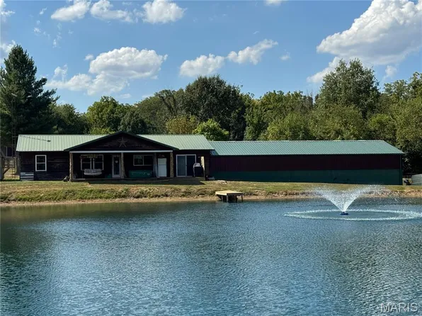 1370 Lily Ln, Greenville, IL 62246