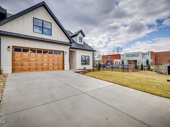 3rd image of 1609 Caymus Ct #1609